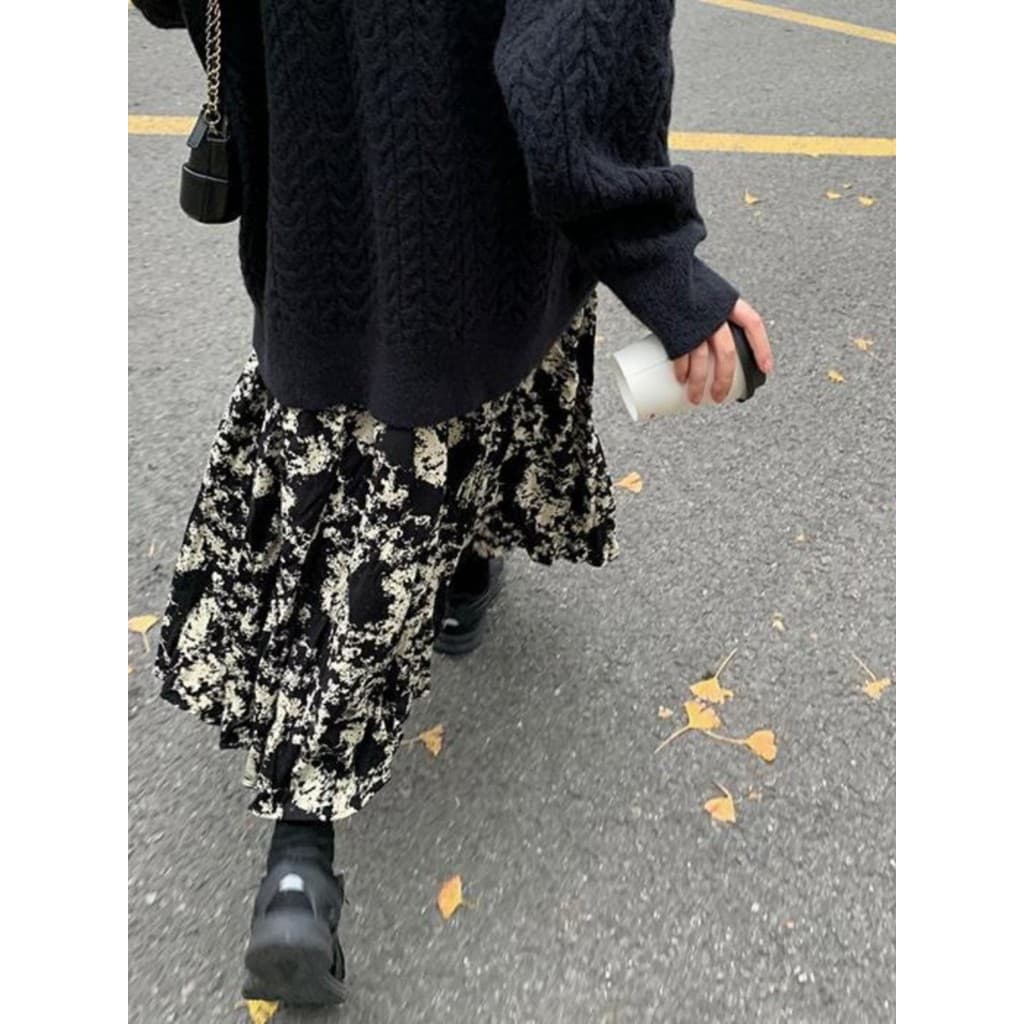Saia preta feminina outono inverno versão coreana saia mais magro olhar Retro saia longa a linha saia Floral