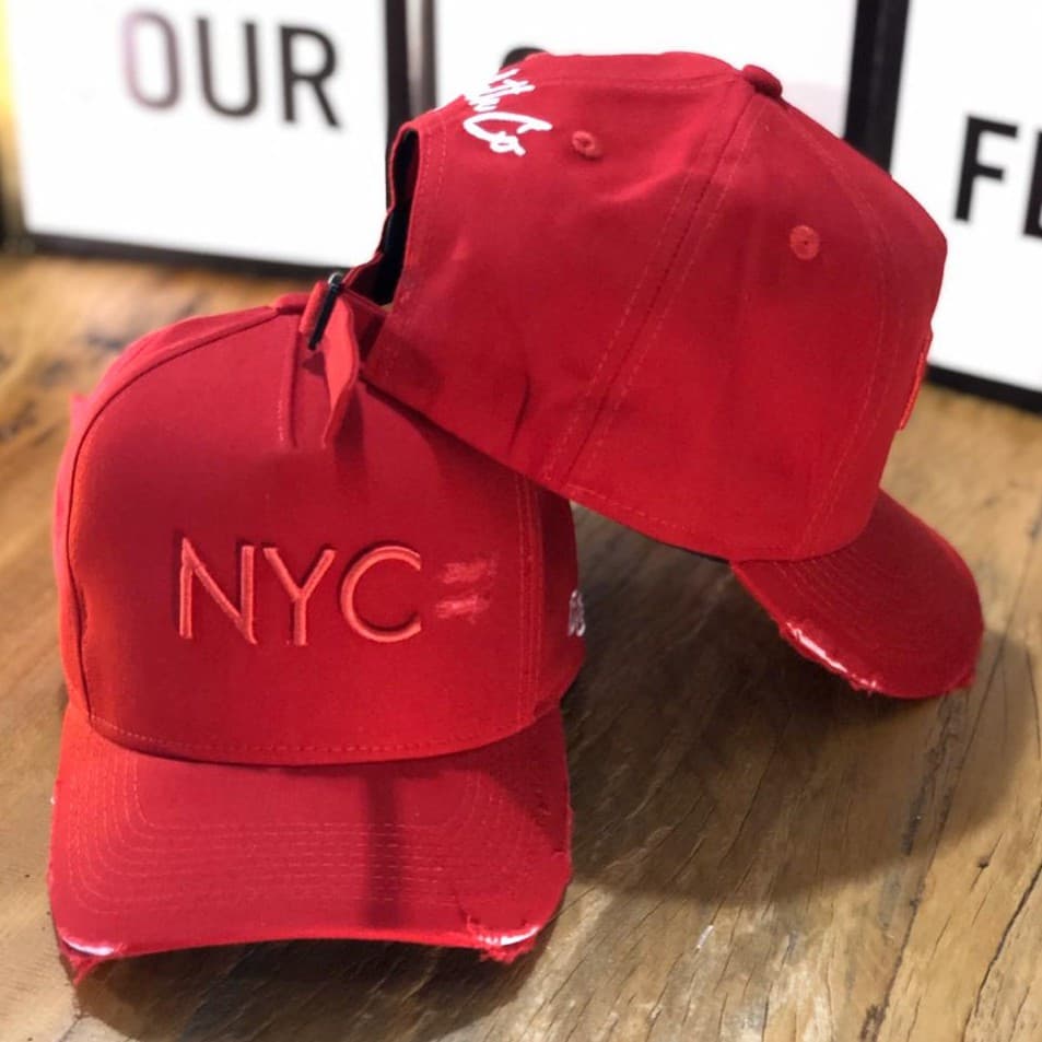 Boné NYC rasgado ANTH.CO Fitão , New York City Premium Vermelho Destroyed