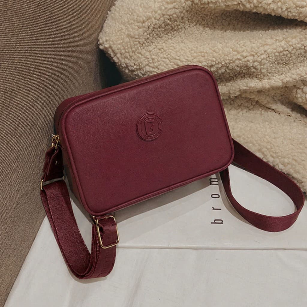 Bolsa Feminina Quadrada Pequena Guará Bags de Mão Modelo Transversal Impermeável
