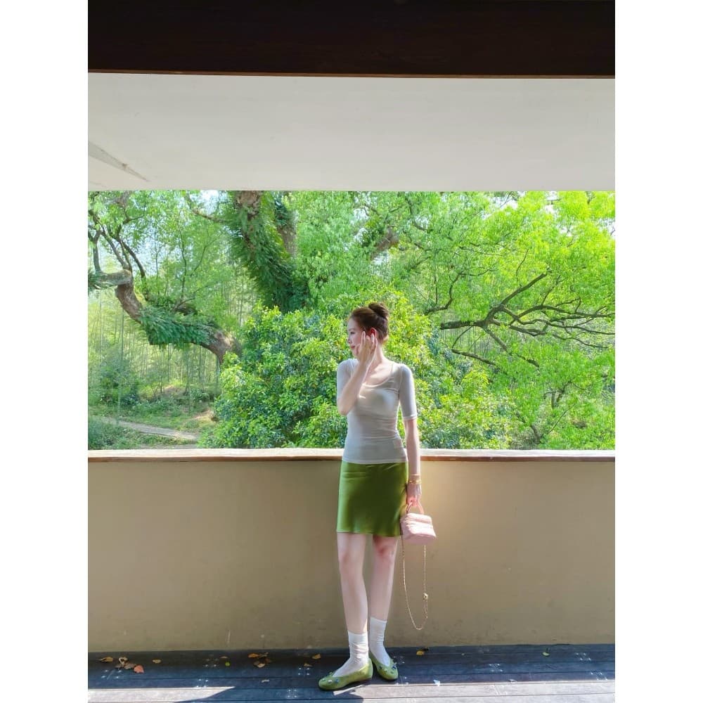 NALYSA Shenzhen High Goods ~ Branco Transparente Camiseta Temperamento Cintura Estreita Manga Média Top Feminino Verão V