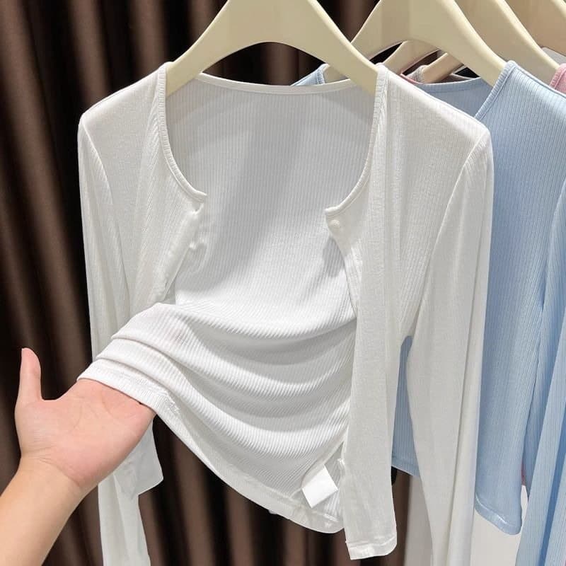 Cardigan de malha branco estilo fino verão protetor solar blusa xale jogo exterior 2025 novo estilo Suspender saia camis