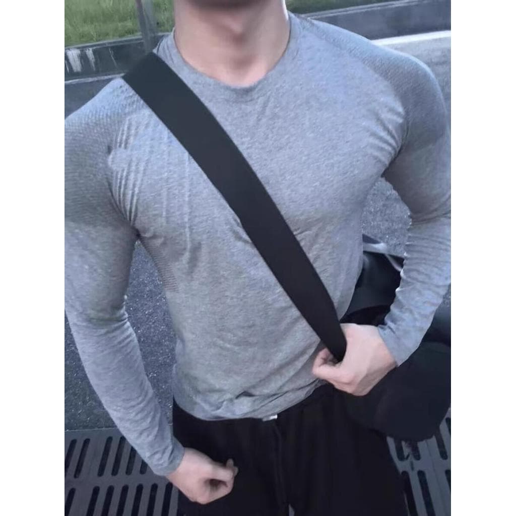 Tensão Sexual usar camiseta de algodão puro músculo masculino fino ajuste de manga comprida treinamento de Fitness espor