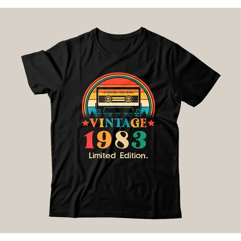 Camiseta Preta Casual  Fita Vintage Limited Editom Ano 1983