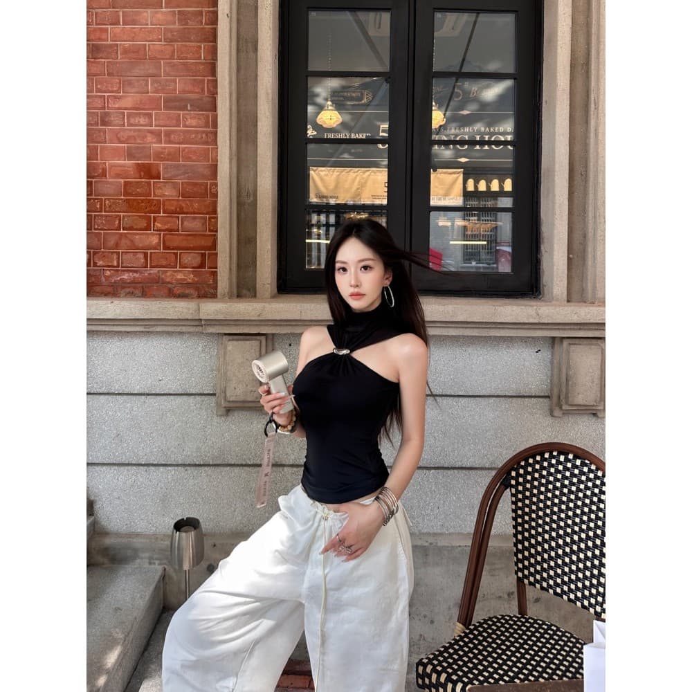 Versão correta!High-End preto halterneck topo sem mangas halterneck colete feminino verão fino ajuste calças de perna la
