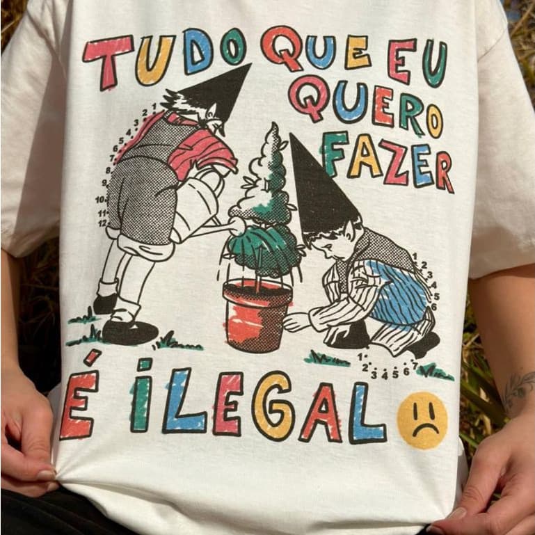 Blusa Feminina Camiseta Unissex Ilegal - Off-White 100% algodão
