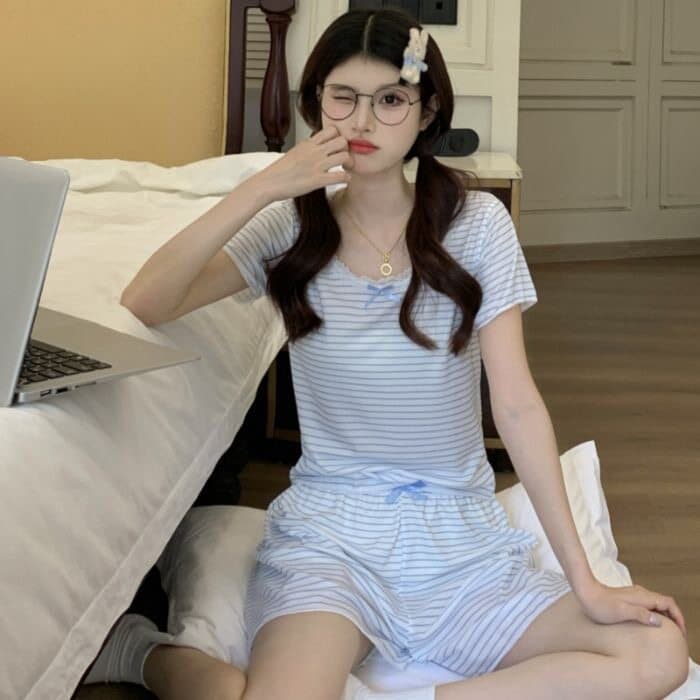 Pijamas curtos de manga curta feminino verão gelo seda rosqueado venda quente em torno do pescoço Shorts de renda Lounge