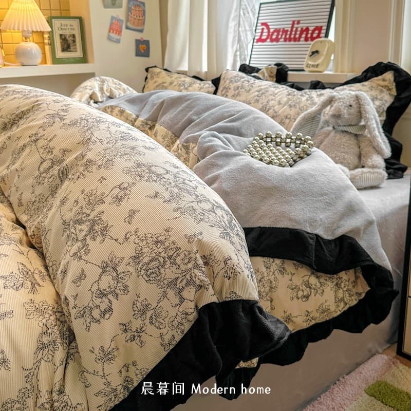 Francês Retro Hepburn estilo veludo renda leite veludo conjunto de quatro peças Coral veludo tridimensional Jacquard dor