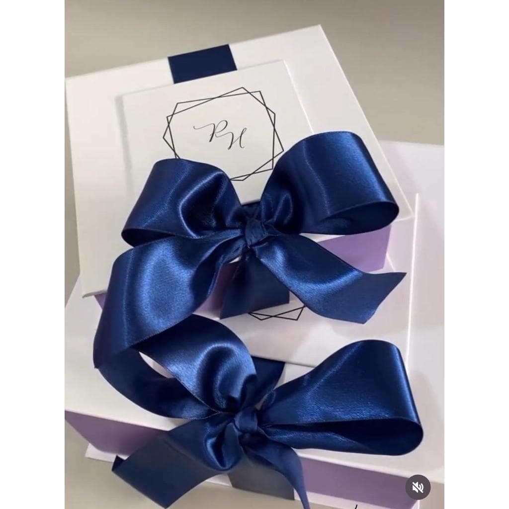 Caixa Cartonada Rígida 10x10x5 Personalizada Para Presentes Com Cetim e Arrebite | Aproveite Hoje