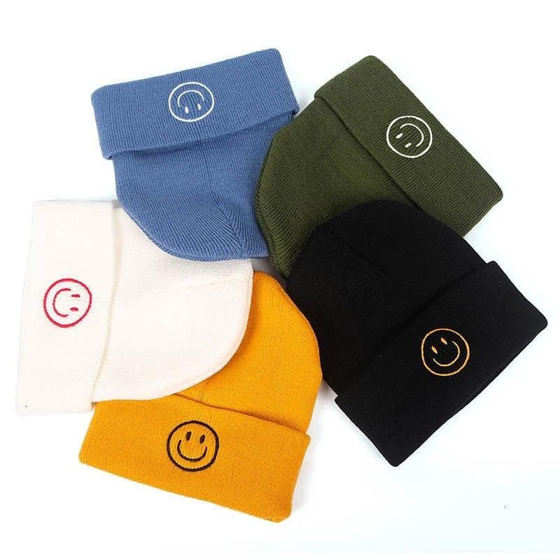 Bonito Sorriso Malha Boné Gorro Outono Novo Sólido Quente Crânios Gorros Bonés Feminino Chapéu De Senhoras Meninas Chapé
