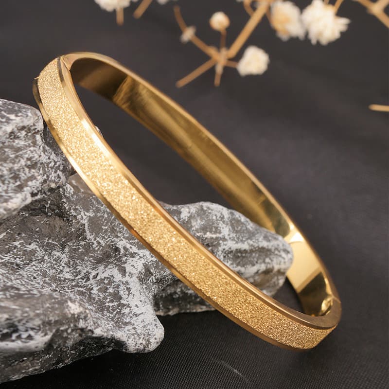 Moda brilhante fosco elegante High-End pulseira de aço inoxidável luz luxo elegante fivela Oval pulseira aberta lazer di