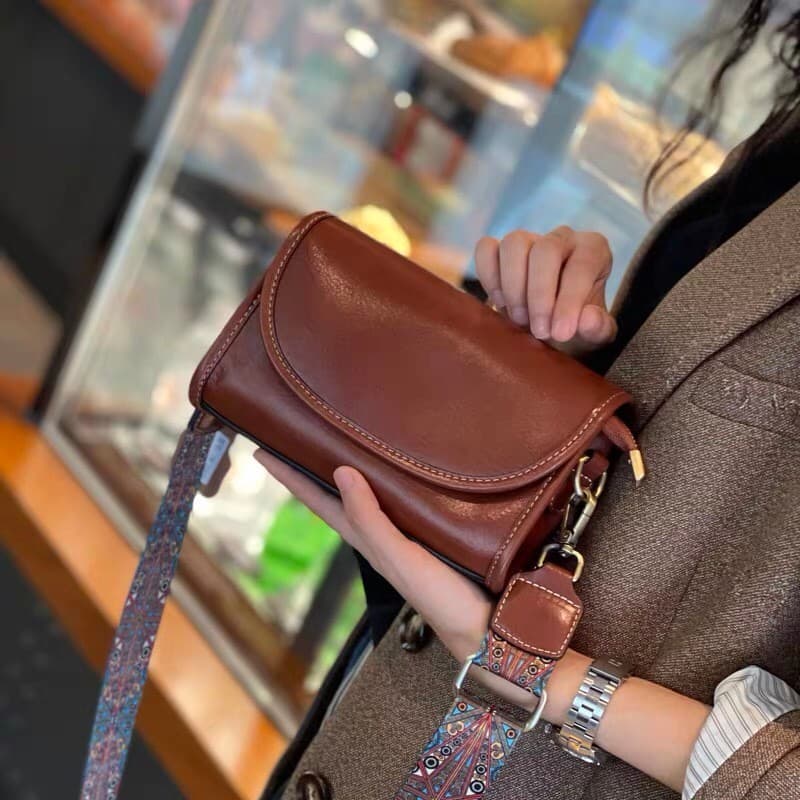 Bolsa quadrada pequena de couro curtido vegetal 2025 novo estilo bolsa de Tofu retrô bolsa pequena Casual bolsa de ombro