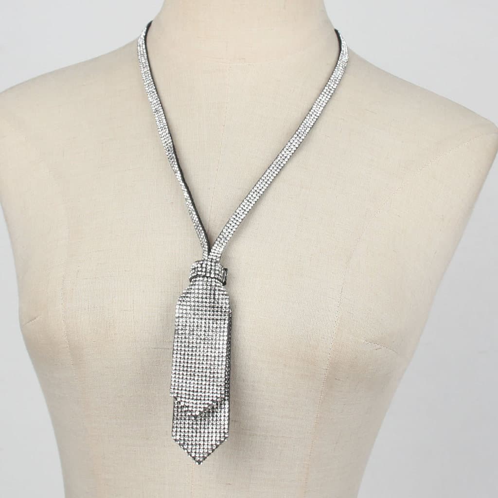Colar de diamantes feminino com desconto exclusivo