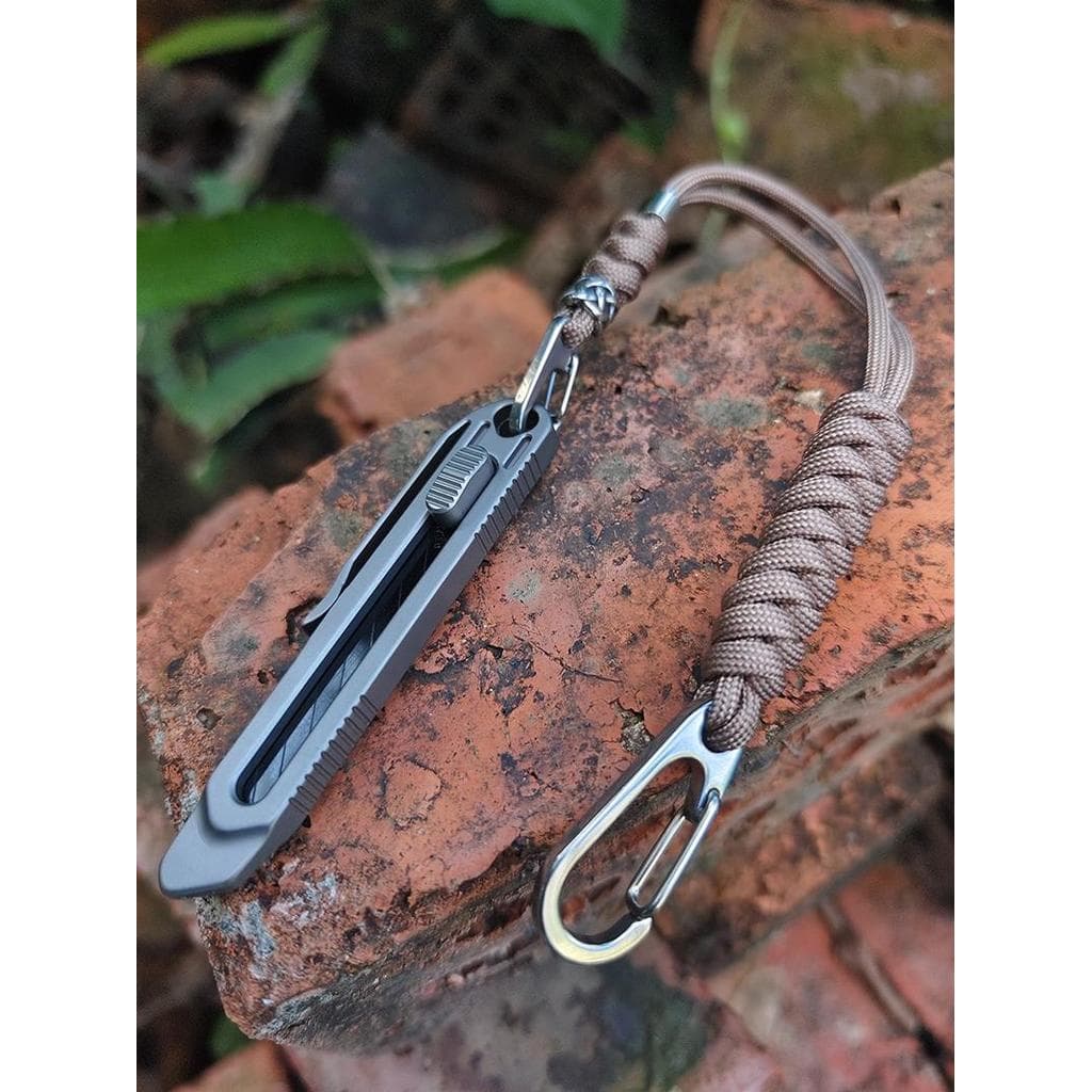 Cordão de aço inoxidável dao com lanterna chaveiro cordão mão corda fivela corda faltando pulso mão-tecido corda de diam