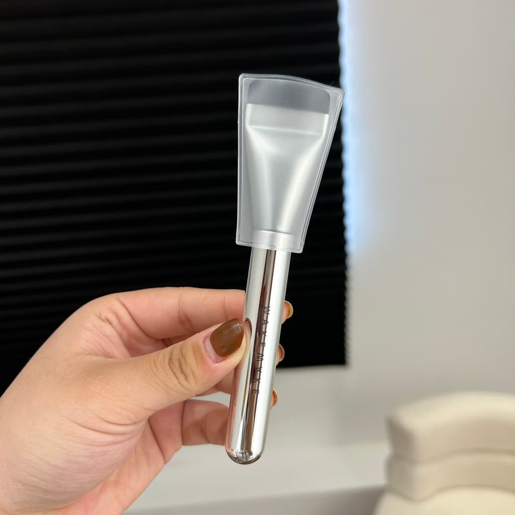 Novo produto!Coreia coreia wakemake escova de base de cabeça plana Ultra-fino sem costura pincel de maquiagem sem pó imp