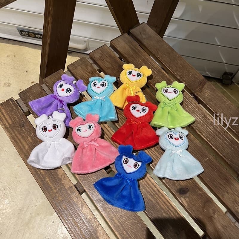 Novo brinquedo de pelúcia fofo da Momo do grupo Kpop Twice, adorável chaveiro, um presente para fãs.