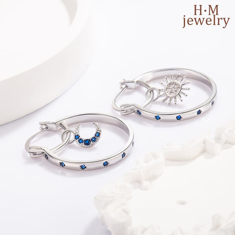Brincos Assimétricos De Estrela Azul E Lua-high-end , Luxo , Único Felpudo : Estilo Doce Picante Para Mulheres