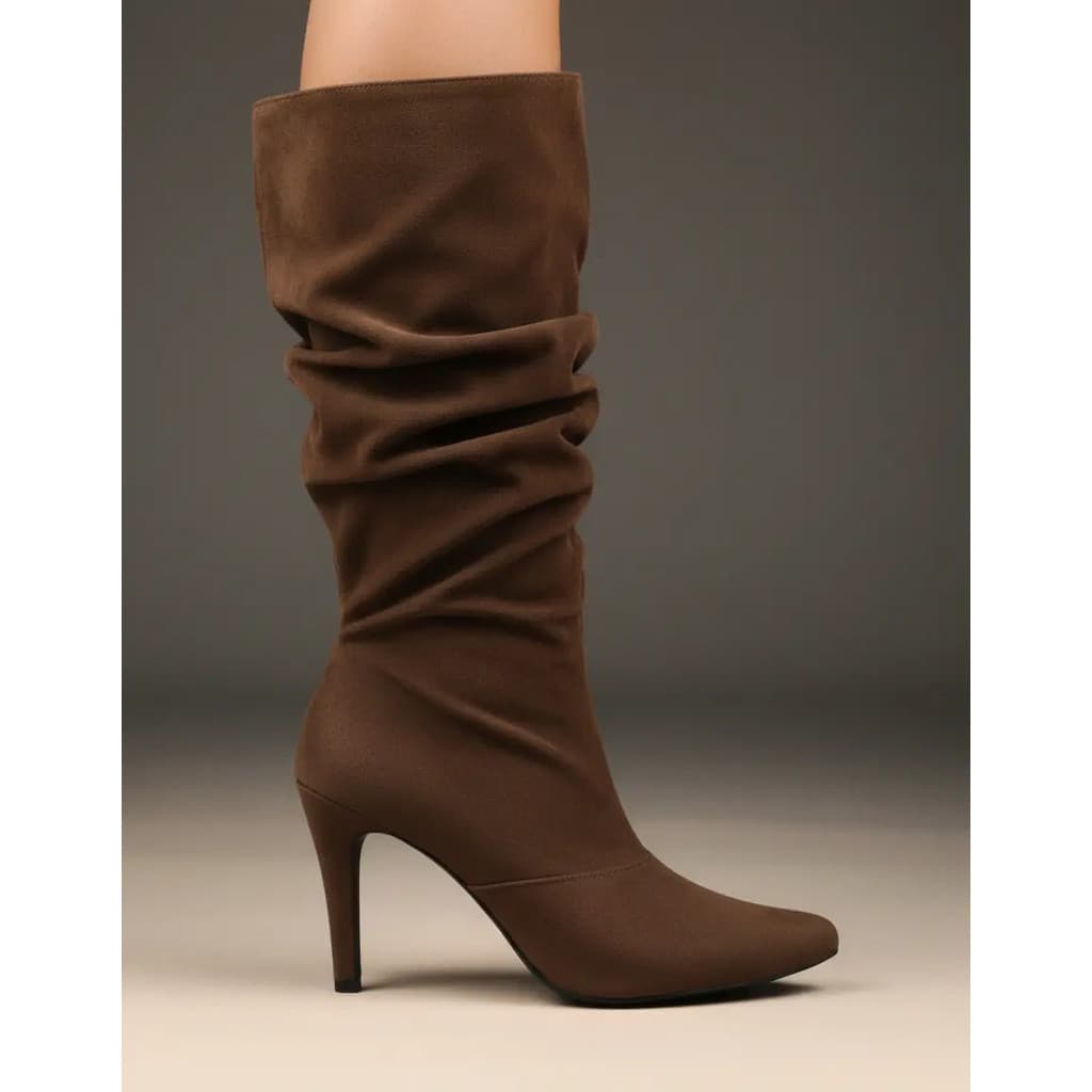 Bota Feminina Slouchy Salto Alto Fino Camurça Marrom 1714