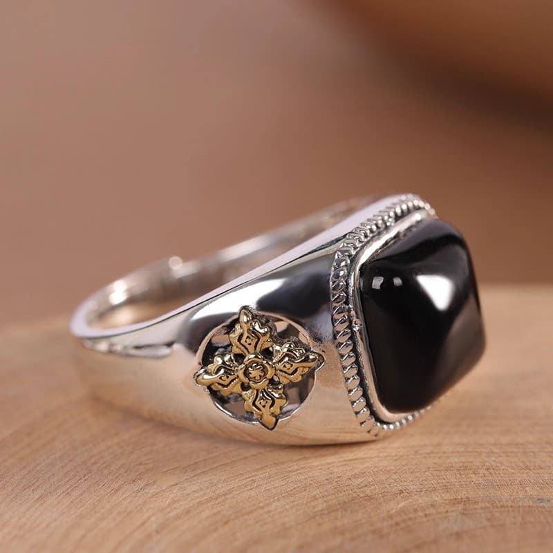 Anel Dominante Retro de Prata 925 em Promoção, Anel Vajra Masculino Incrustado com Pedra Preta, Anel Aberto, Personalida