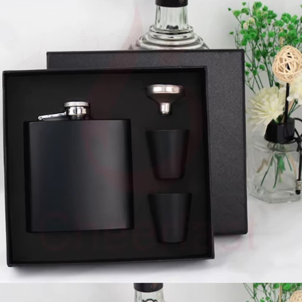 Kit Cantil De Bolso 226.4ml Porta Bebidas 1 Mini Fúnil 2 Copos Cachaça Aço Inoxidável Resistente Leve e portátil LKCD13