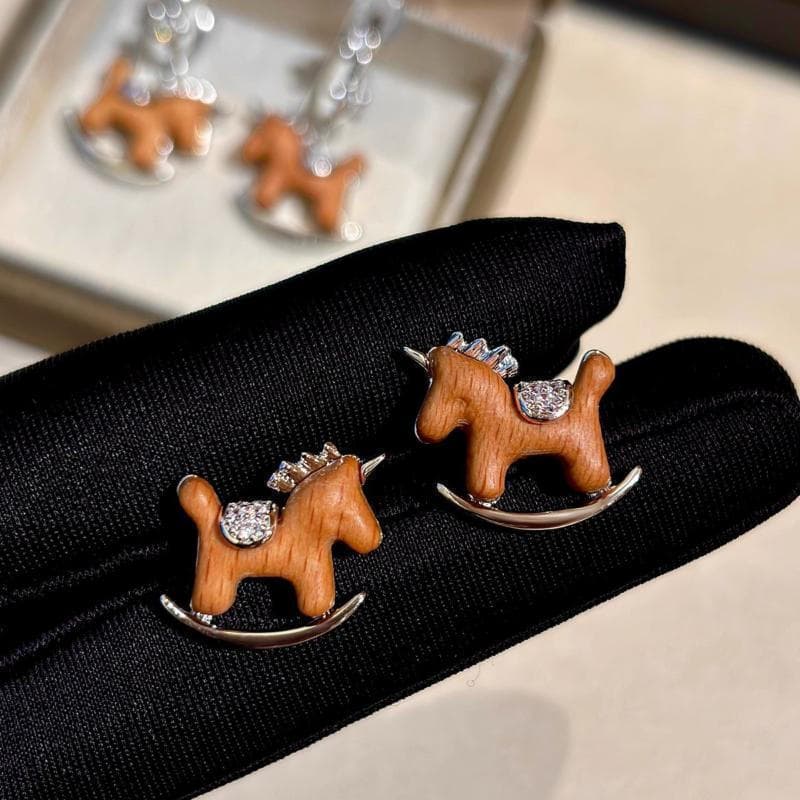 Decorador Único Bonito Cavalo De Madeira Brincos Nelace Para Mulheres Espumante Zircão Meninas Moda Jóias Presente Novo