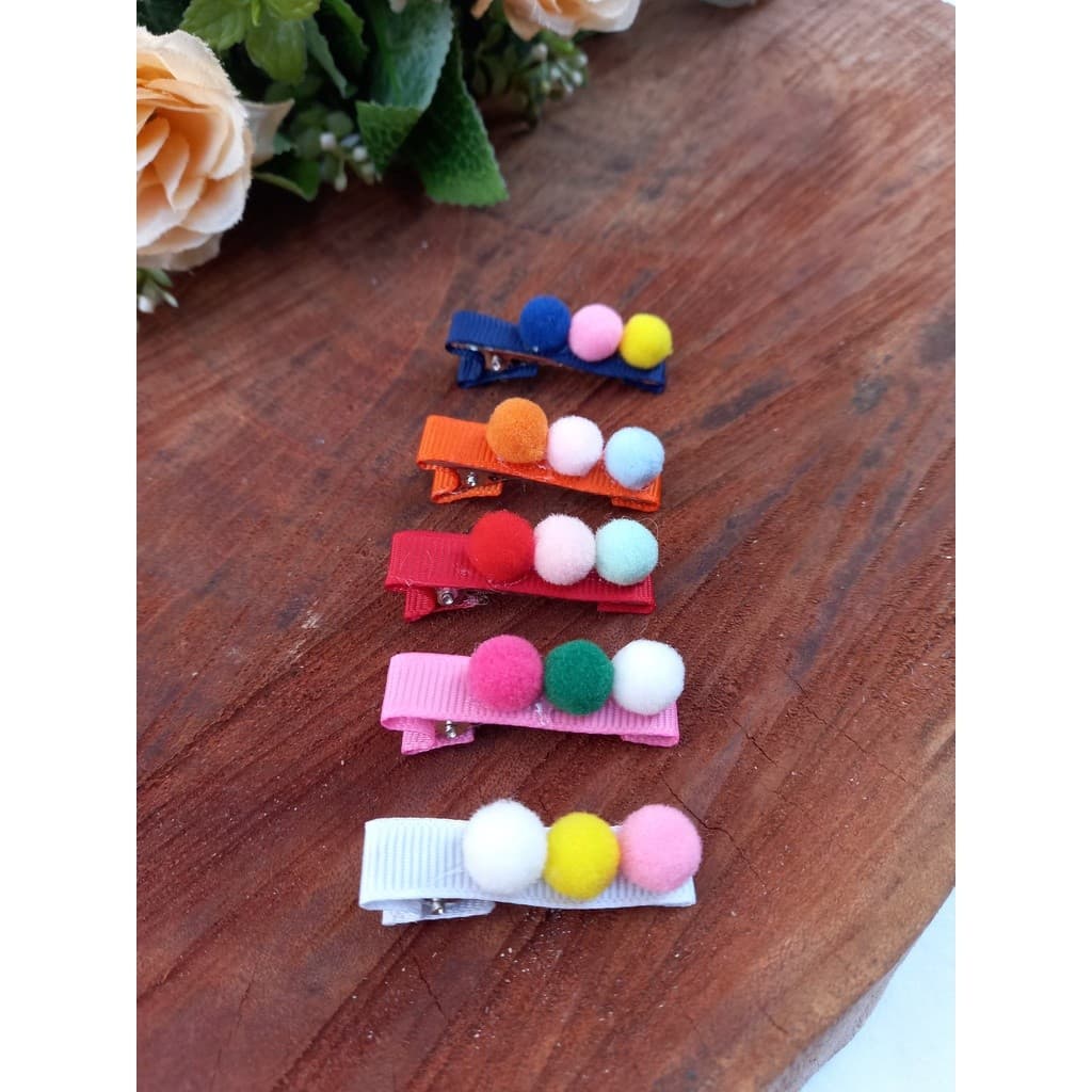 presilha pompom menina bebe
