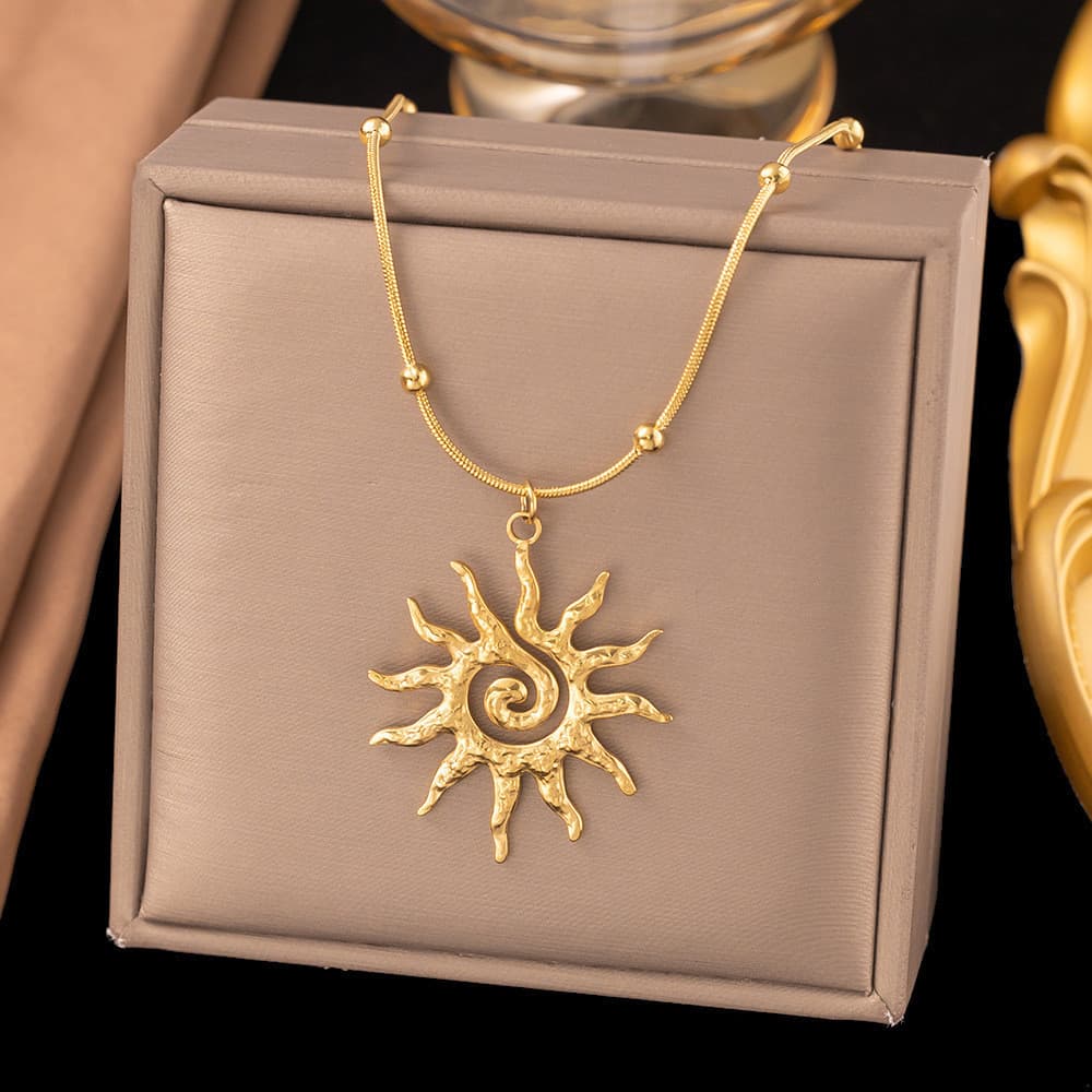 Colar com pingente de sol em espiral martelado de aço inoxidável HT, estilo europeu e americano, para homens e mulheres,