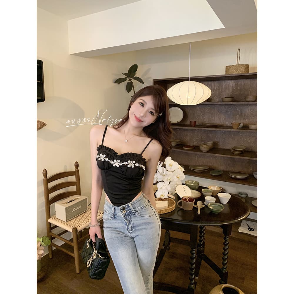 NALYSA preto cravejado de diamantes pequeno estilingue quente menina curto puro desejo estilo colete fora do ombro Desig