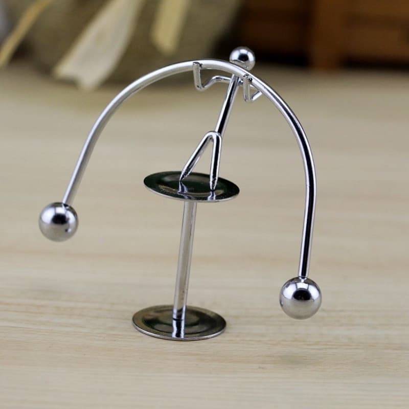 Bola Cinética de Equilíbrio Criativa, Pequeno Homem de Ferro Levantador de Peso, Arte Decorativa Divertida, Gadget de Mo