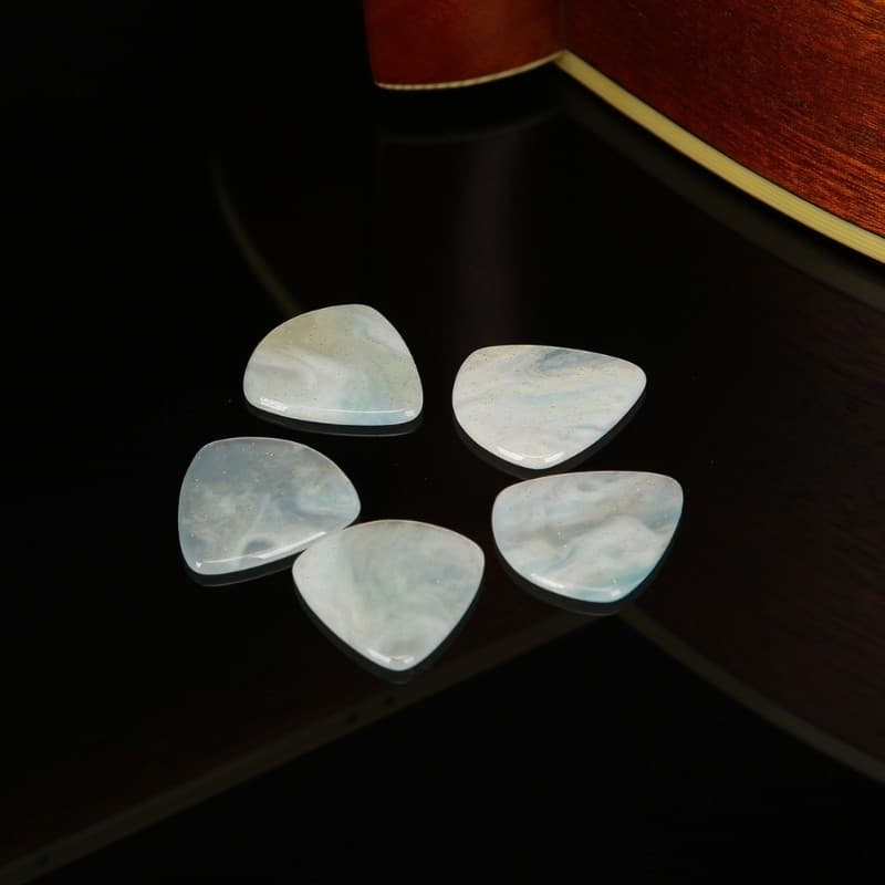 UKI Pacote De 5 Palhetas De Guitarra De Resina Responsivas Com Superfícies Texturizadas Profissionais Para Guitarras Acú