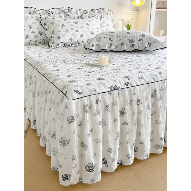Novo estilo Hepburn renda acolchoada saia de cama três conjunto de quatro peças quatro estações capa de cama Universal c