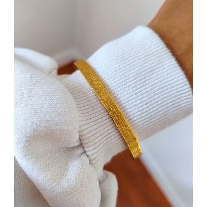 Bracelete Feminino Aço Inoxidável Oração Pai Nosso Dourado Pulseira Algema Religiosa Não Escurece