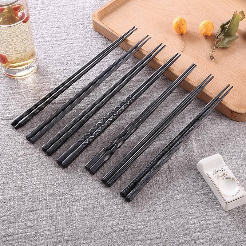 Novo estilo japonês apontado estilo chinês redondo Sushi cozinha Anti-deslizamento liga pauzinhos High-end Hotel utensíl