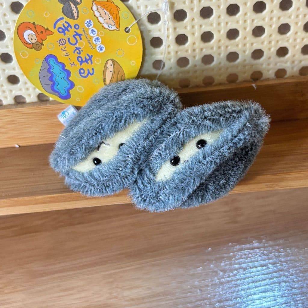Além de ervilhas de pelúcia olho V rindo molusco concha menina boneca japonesa dos desenhos animados bonito outono fruto
