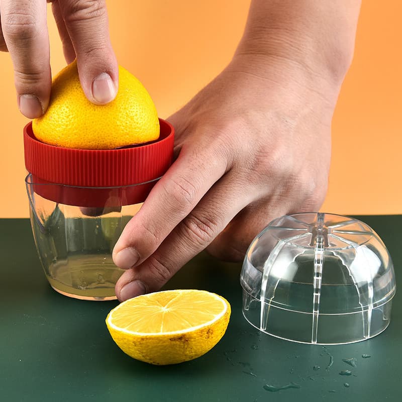 2 pçs Mini Multi-Purpose conveniente espremedor criativo cozinha portátil copo de suco de plástico Manual limão laranja