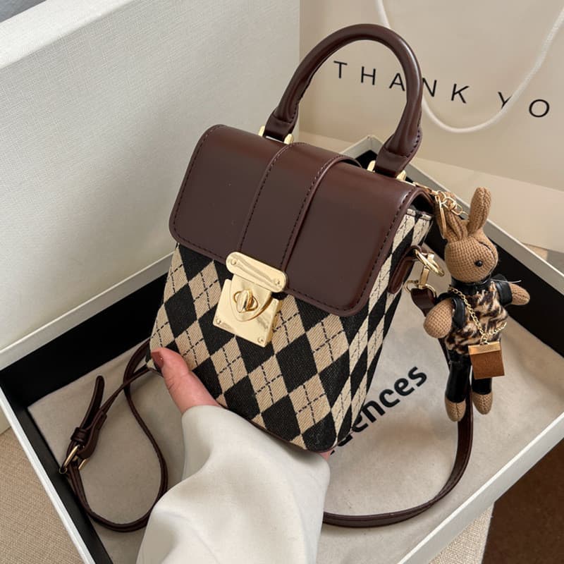 Design de nicho francês 2026 primavera novo estilo bolsa mensageiro feminina influenciador portátil bolsa quadrada peque