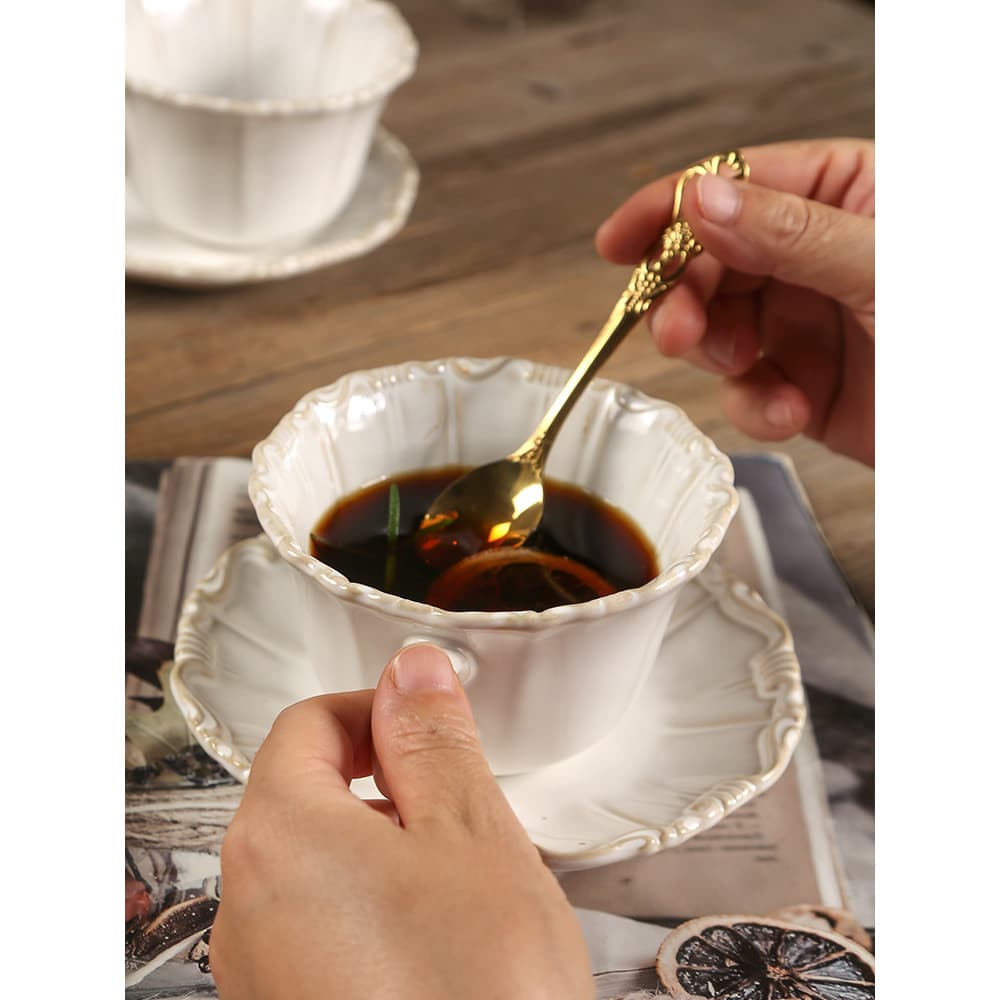 Francês em relevo cerâmica xícara de café pires conjunto Retro chá da tarde preto xícara de chá café da manhã estilo pal