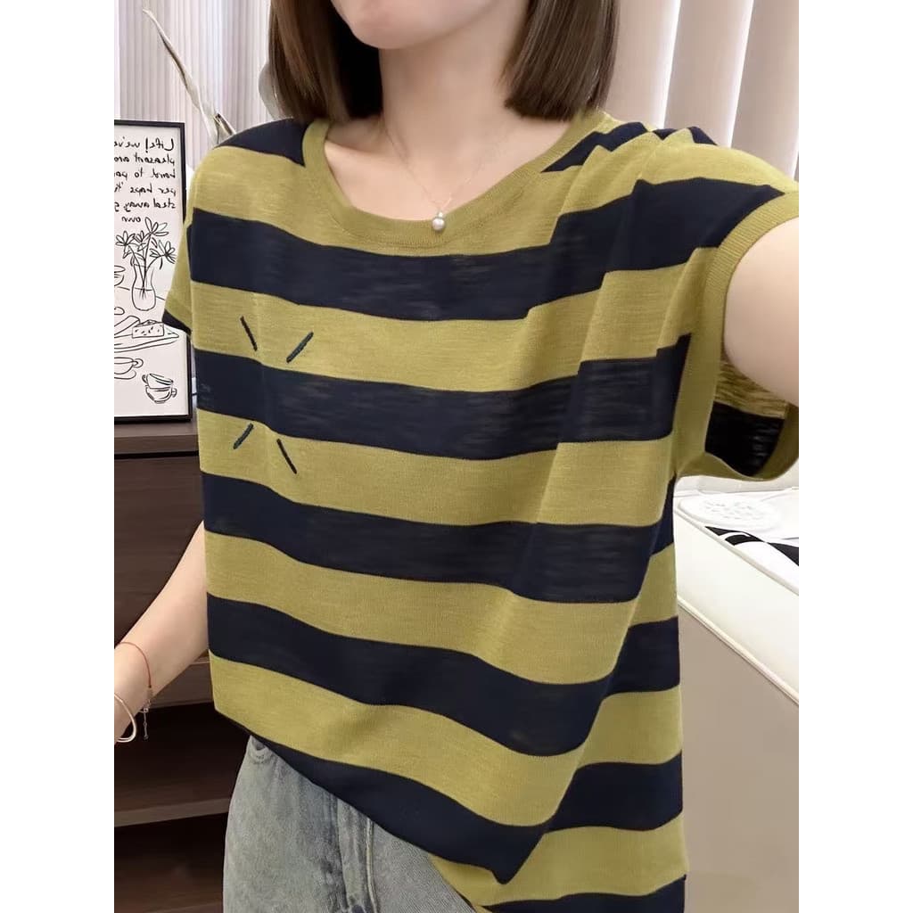 Solto mais magro olhar [40-100kg] contraste cor listrado gelo seda camiseta de manga curta feminina verão moda idade-red