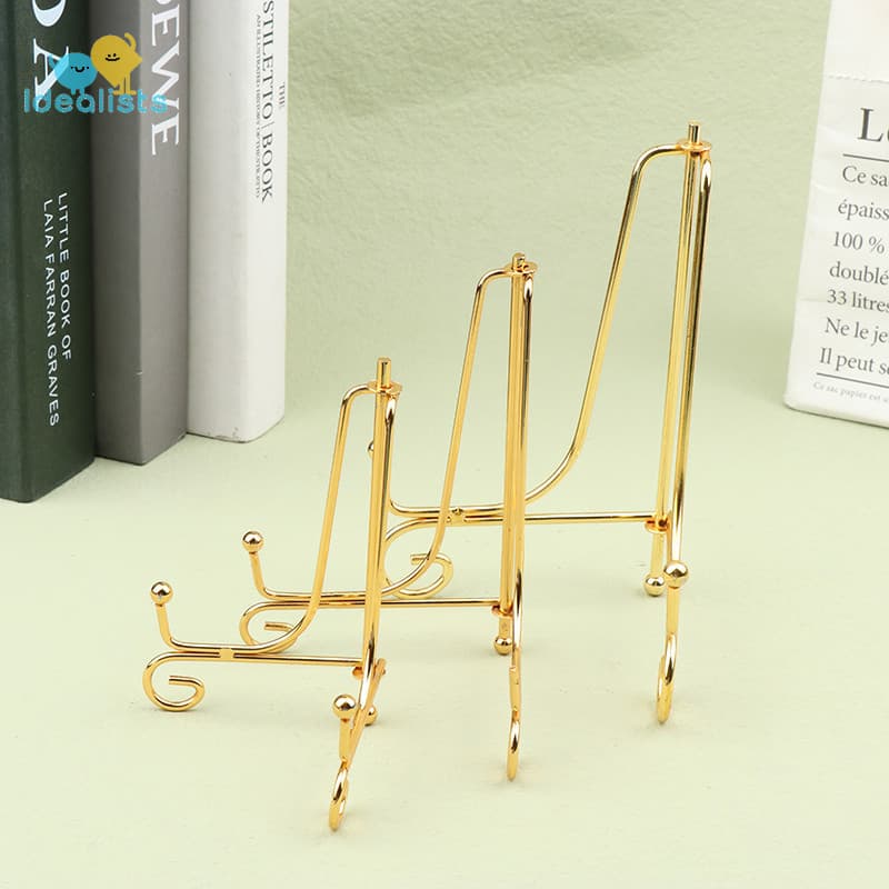 Estante de Exibição em Ferro Dourado Idealist para Livros e Artesanato