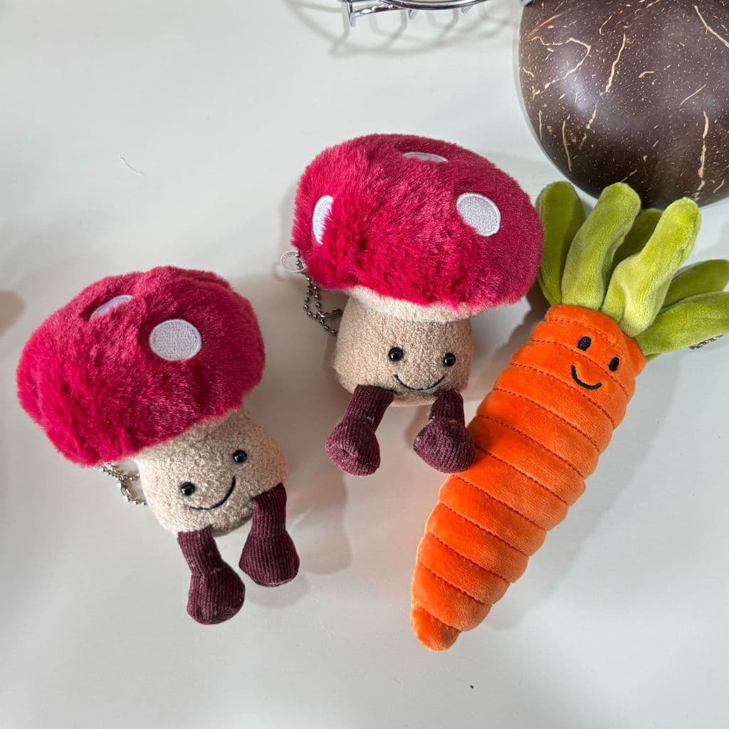Estoque pronto British Fun Legumes Shiitake Cogumelos Cogumelos Vermelhos Pacote de brinquedos de pelúcia Pingentes Vide