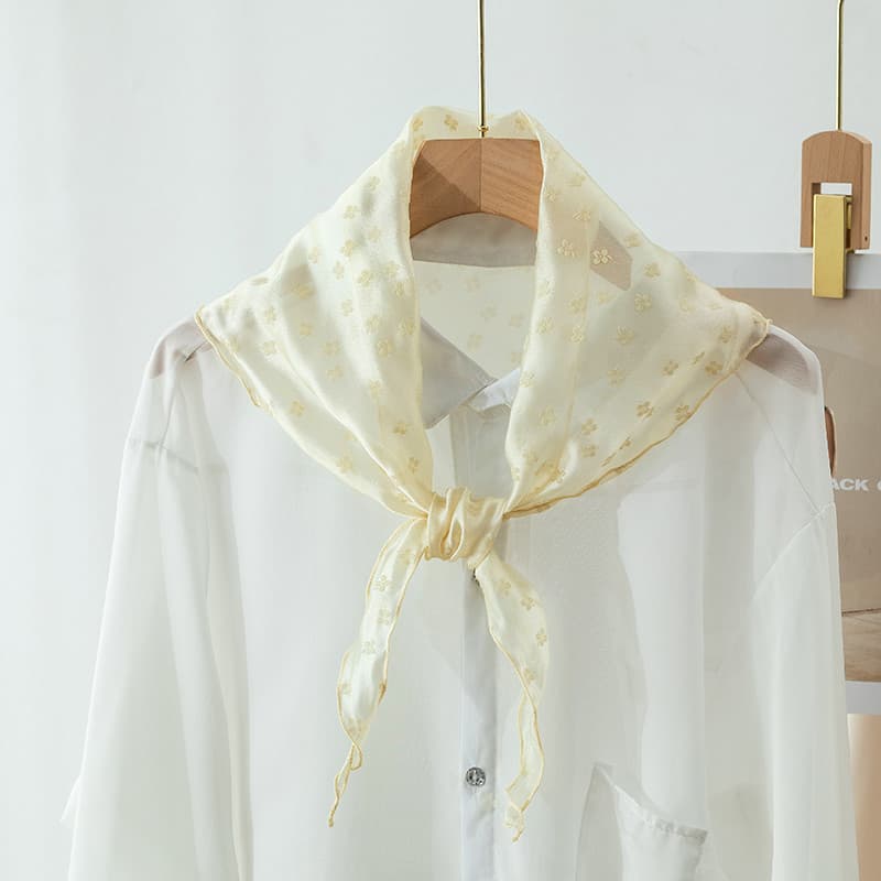 Versão coreana fresco Floral triângulo cachecol luz macio estilo ocidental literário primavera verão pescoço proteção co