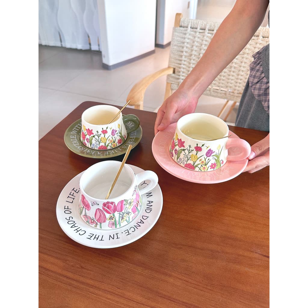 Pequeno conjunto de xícara de café fresco Super bonito copo doméstico caneca de cerâmica copo de empilhamento de alto va