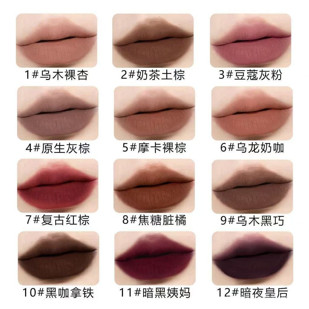 Batom mate DYXY em tom nude que realça a tez, perfeito para criar uma aura de mulher dominadora e fria, e especificament