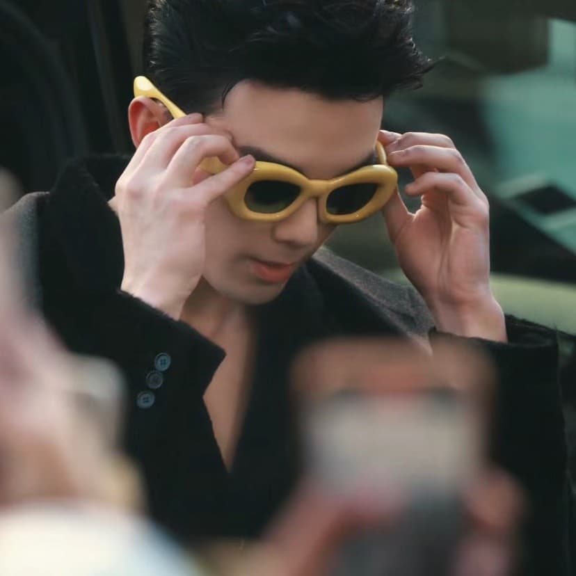 Wu Lei grande cara bonito amarelo engraçado inflável bolha Puff Outfit balão óculos de sol masculino na moda tiro de rua