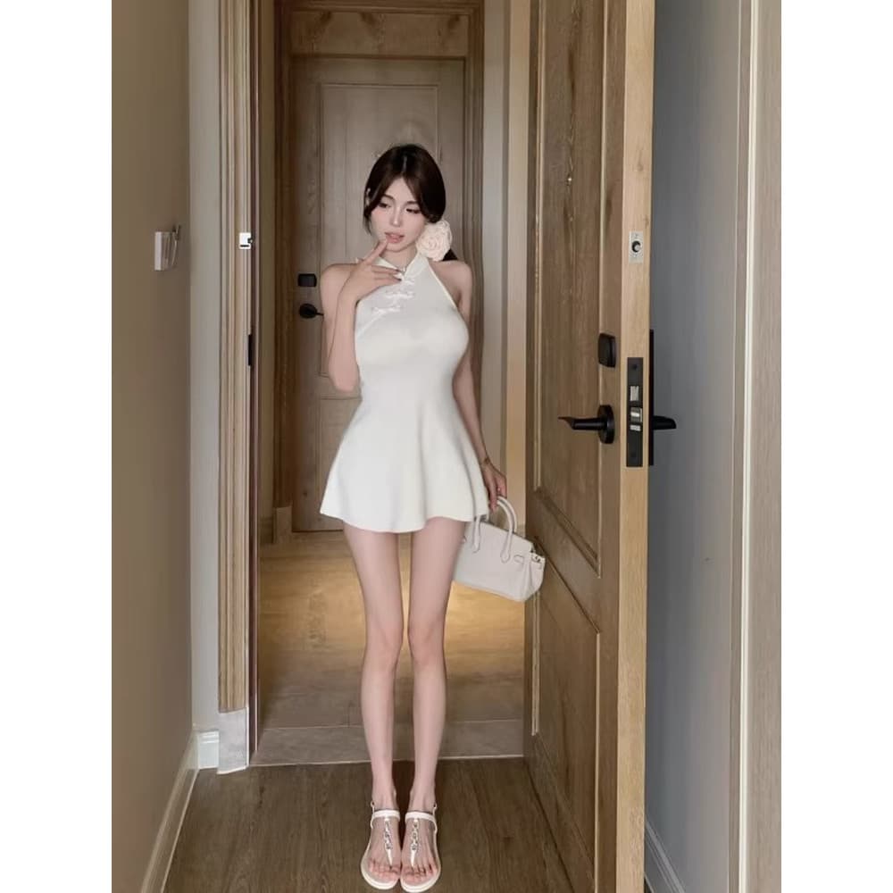 Novo estilo chinês fivela sem mangas Halterneck vestido feminino verão estilo chinês saia de malha branca pequena saia c