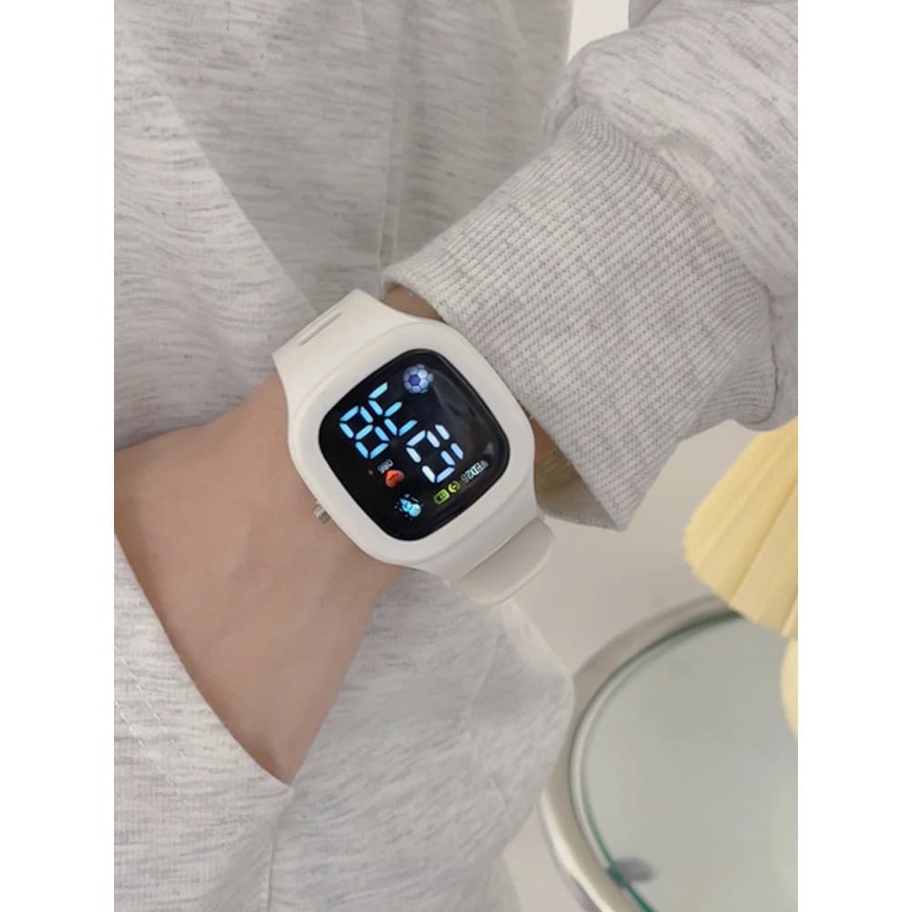 Spaceman Watch Feminino Alunos do Ensino Médio Meninas Crianças Meninas Relógio Eletrônico À Prova D 'Água Alunos do Ens