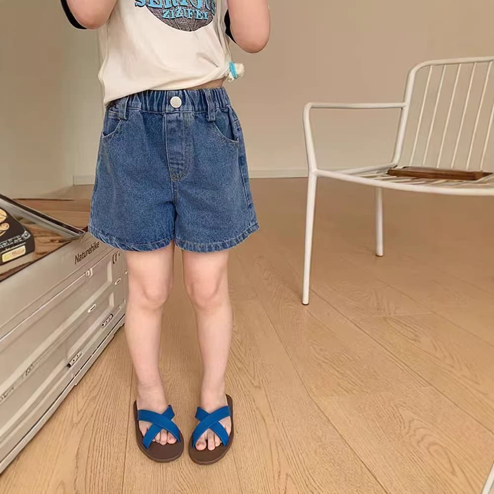 2026 shorts jeans infantis verão estilo fino meninas bebê moda versão coreana Casual calças quentes shorts de verão
