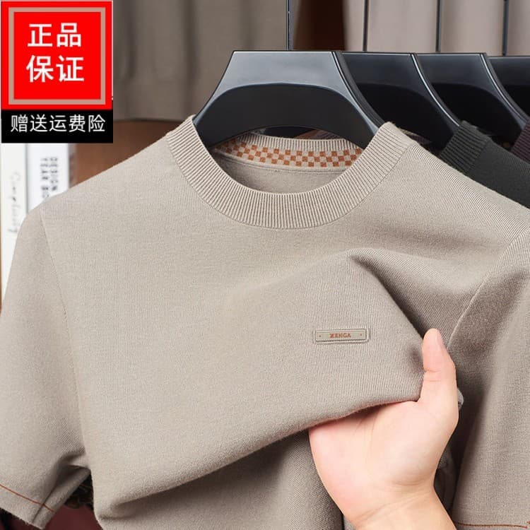 Luz de luxo versão coreana jovens homens em torno do pescoço camisola camisola Casual camisa de fundo de manga curta t-