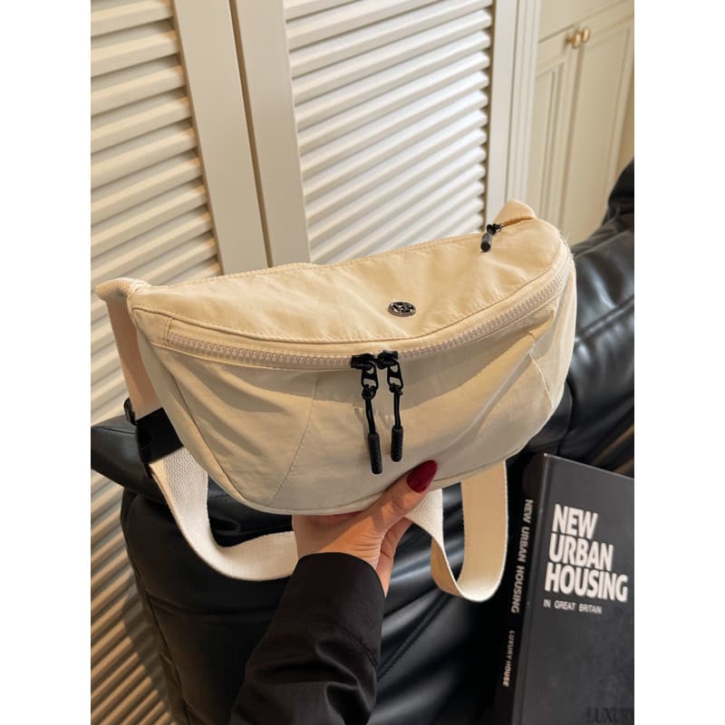 Bolsa Casual leve feminina 2026 novo estilo commuter mensageiro bolsa esportiva All-Match bolsa de ombro simples commute
