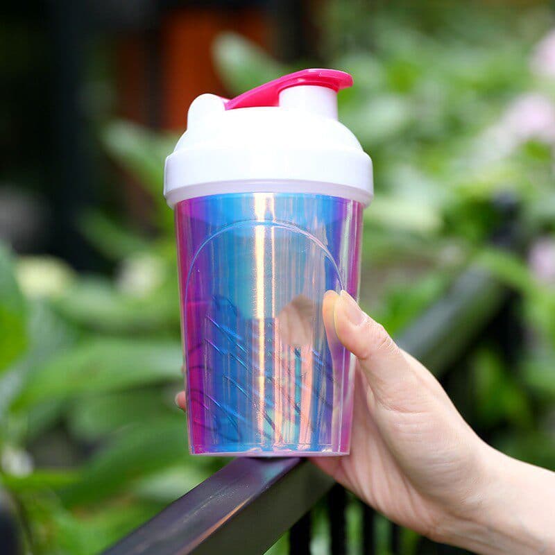 Copo agitador de plástico portátil com escala proteína em pó Milkshake mexendo colorido Fitness esportes copo de água lo