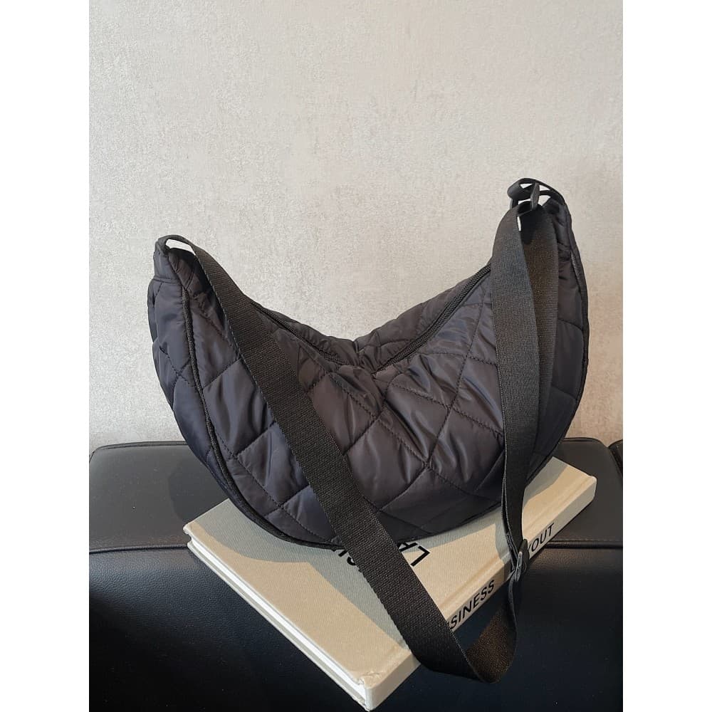 Nicho bolinho saco feminino 2024 outono inverno novo estilo de um ombro algodão acolchoado saco de roupas bordado linha